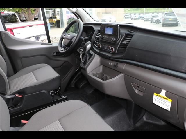 2025 Ford Transit Base