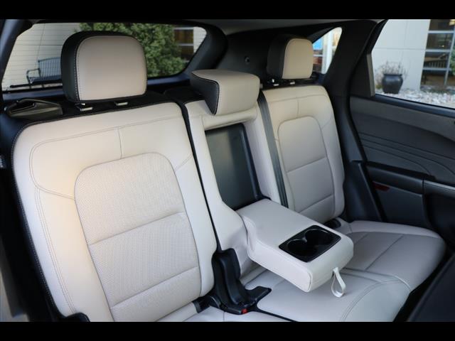 2022 Ford Escape Hybrid Titanium Hybrid