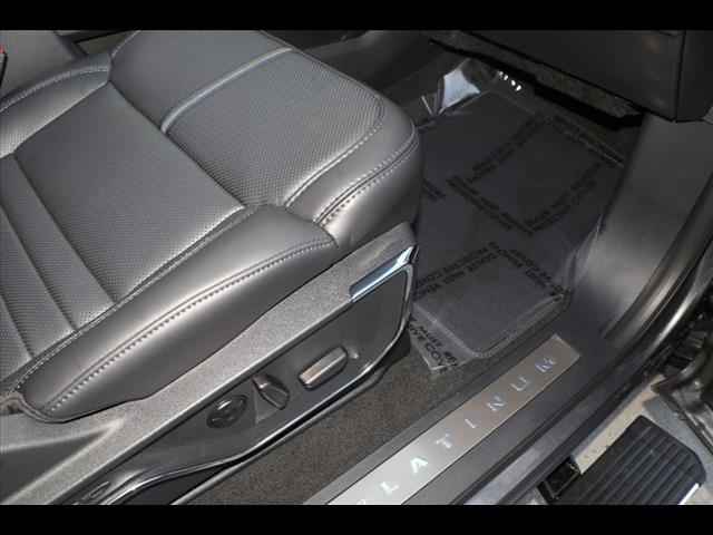 2025 Ford F-250 Super Duty Platinum