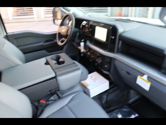 2025 Ford F-450 Super Duty XL