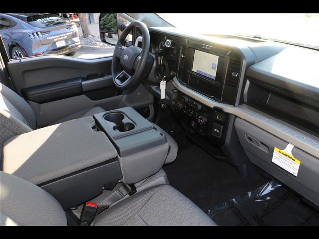 2025 Ford F-350 Super Duty XL