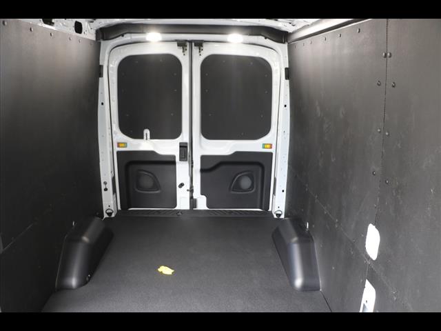 2025 Ford Transit Base