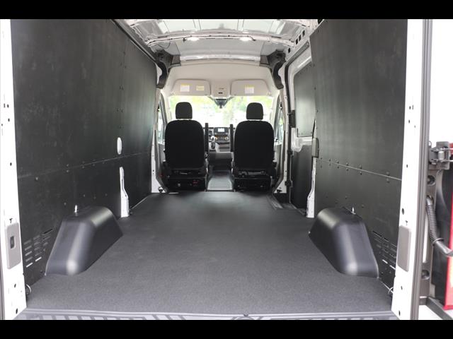 2025 Ford Transit Base