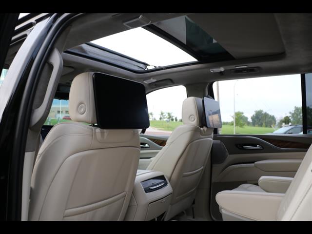 2023 Cadillac Escalade ESV Sport Platinum