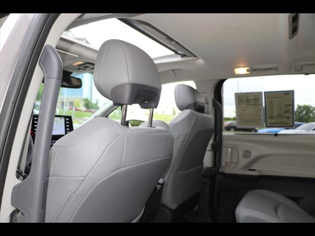 2021 Toyota Sienna XLE 7-Passenger