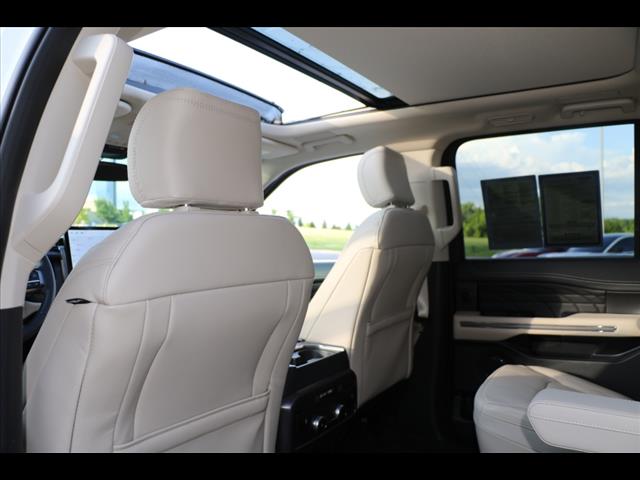 2024 Ford Expedition Platinum