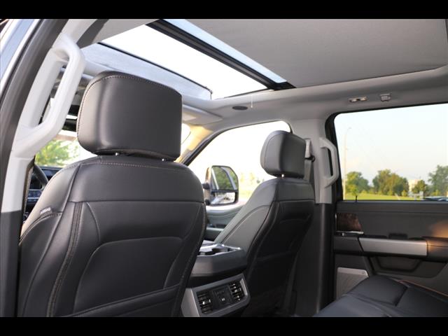 2025 Ford F-250 Super Duty Lariat