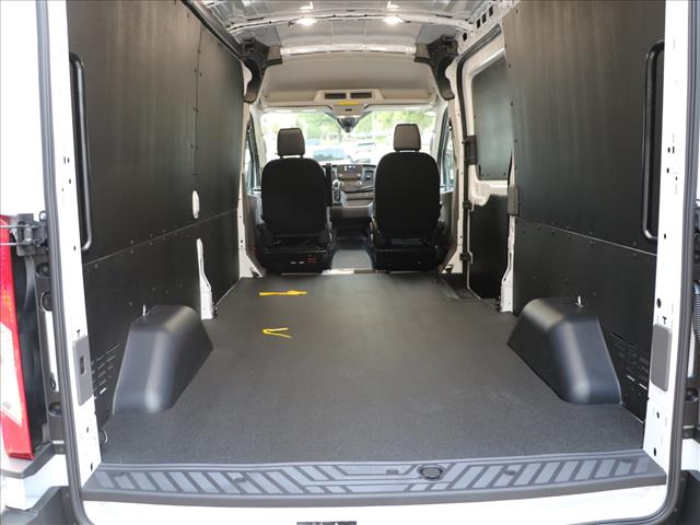 2025 Ford Transit Base