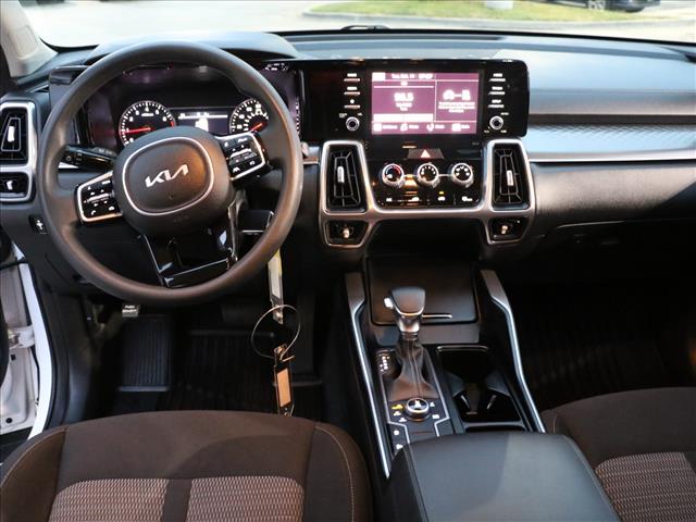 2023 Kia Sorento LX