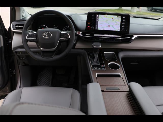 2021 Toyota Sienna XLE 7-Passenger