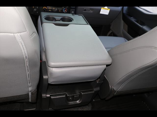 2025 Ford F-450 Super Duty XL