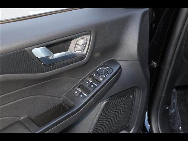2025 Ford Escape Hybrid ST-Line Select