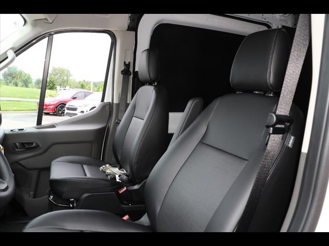 2025 Ford Transit Base