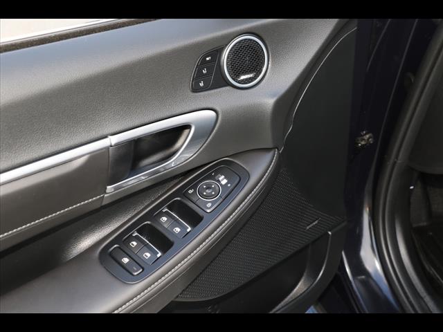 2023 Hyundai SONATA Hybrid Limited