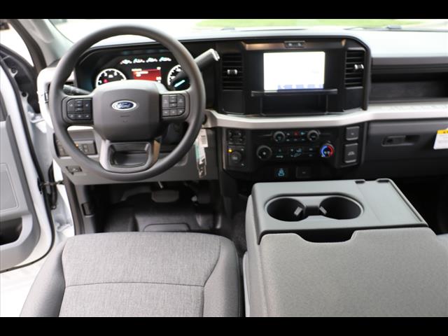 2025 Ford F-450 Super Duty XL