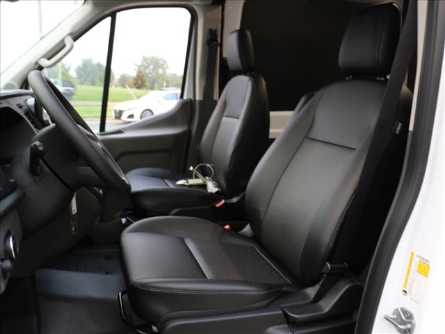 2025 Ford Transit Base