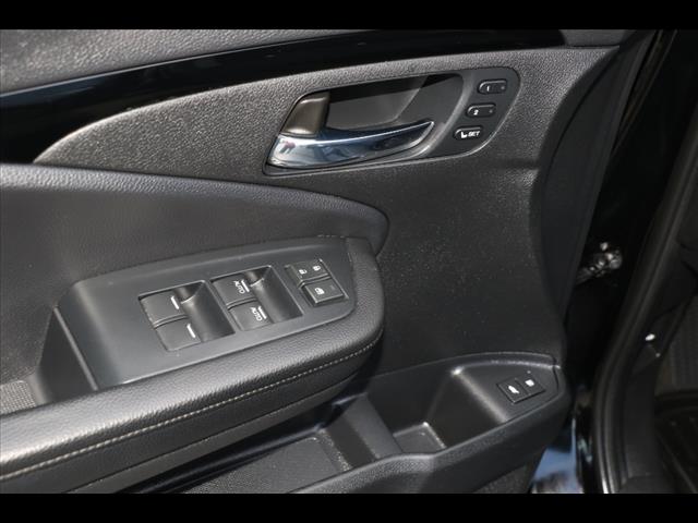 2021 Honda Pilot Touring w/Rear Captain