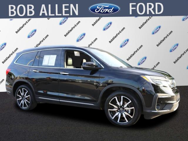 2021 Honda Pilot Touring w/Rear Captain