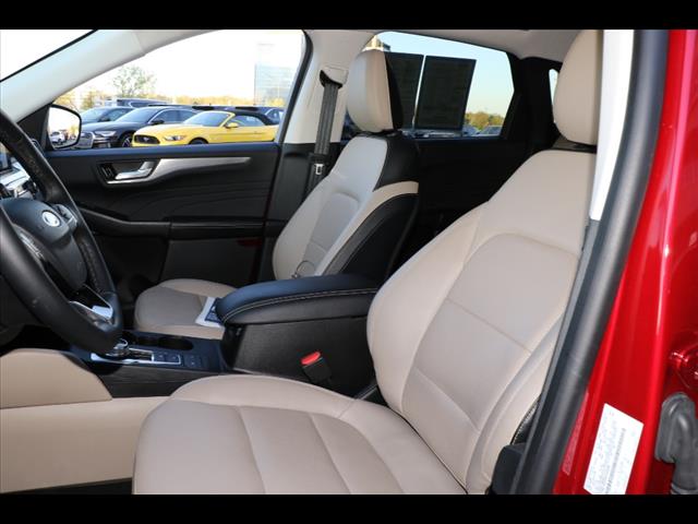 2022 Ford Escape Hybrid Titanium Hybrid