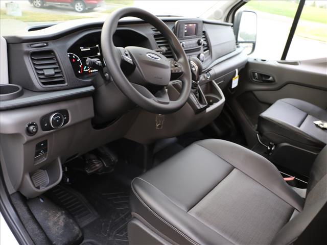 2025 Ford Transit Base