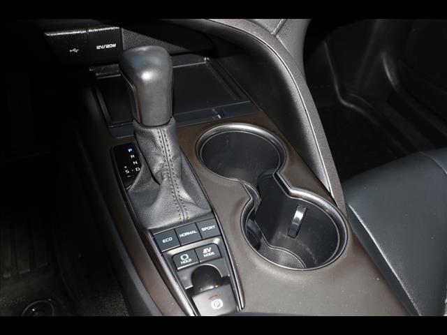 2023 Toyota Camry Hybrid SE