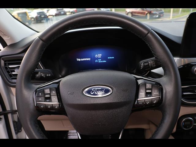 2021 Ford Escape Hybrid Titanium