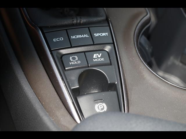 2023 Toyota Camry Hybrid SE