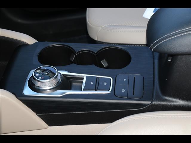2022 Ford Escape Hybrid Titanium Hybrid