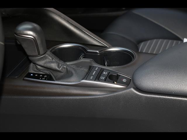 2023 Toyota Camry Hybrid SE