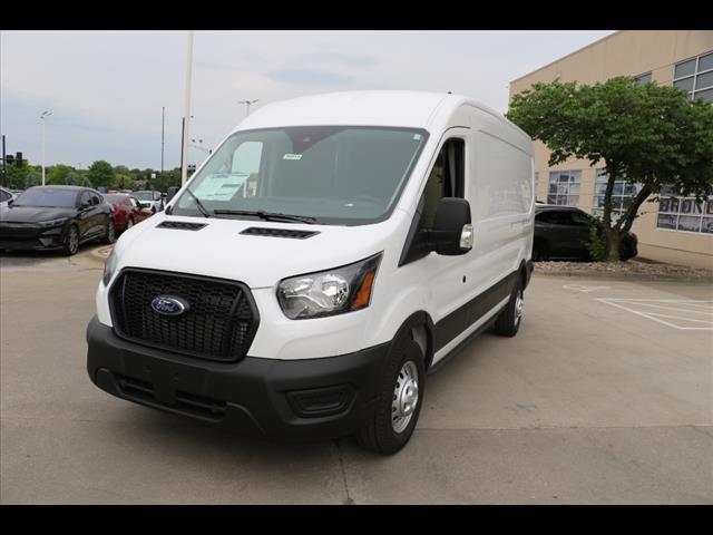 2025 Ford Transit Base