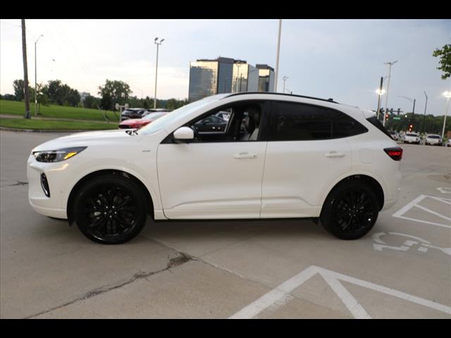 2023 Ford Escape Hybrid ST-Line Elite