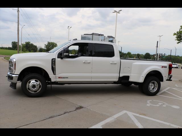 2025 Ford F-350 Super Duty Lariat