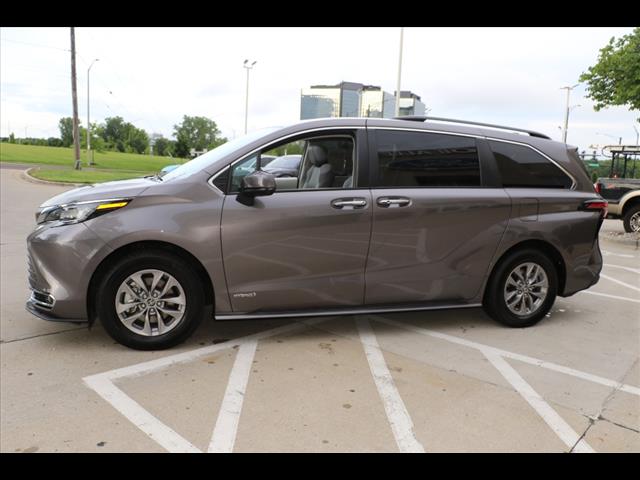 2021 Toyota Sienna XLE 7-Passenger