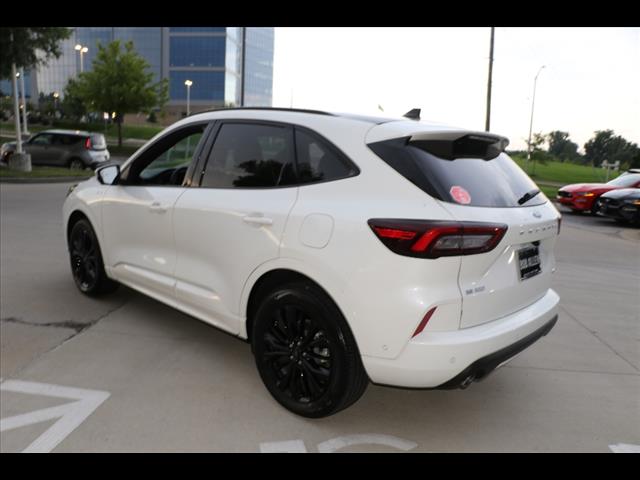 2023 Ford Escape Hybrid ST-Line Elite