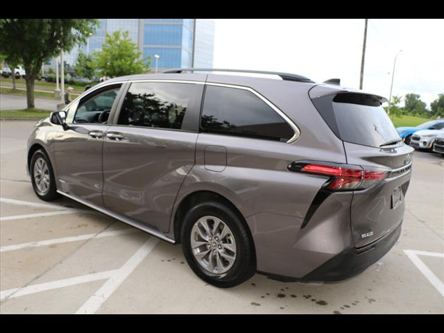 2021 Toyota Sienna XLE 7-Passenger