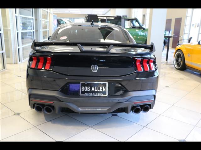 2025 Ford Mustang Dark Horse