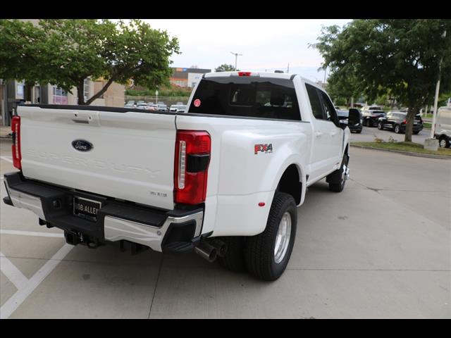 2025 Ford F-350 Super Duty Lariat