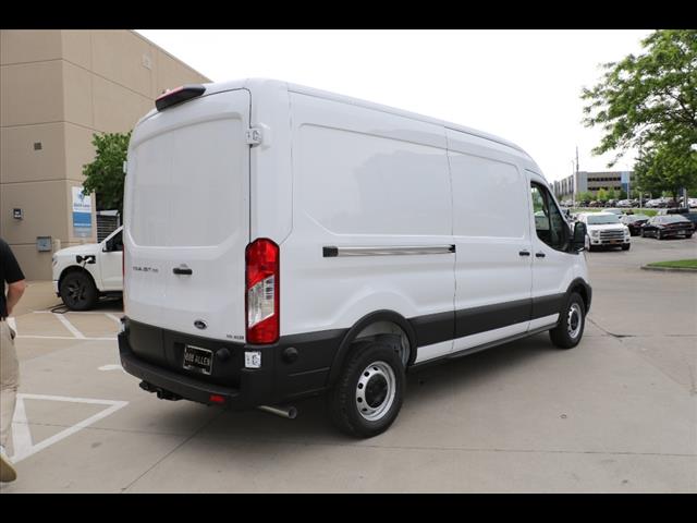 2025 Ford Transit Base