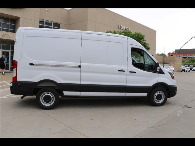 2025 Ford Transit Base