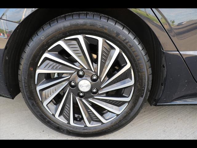 2023 Hyundai SONATA Hybrid Limited