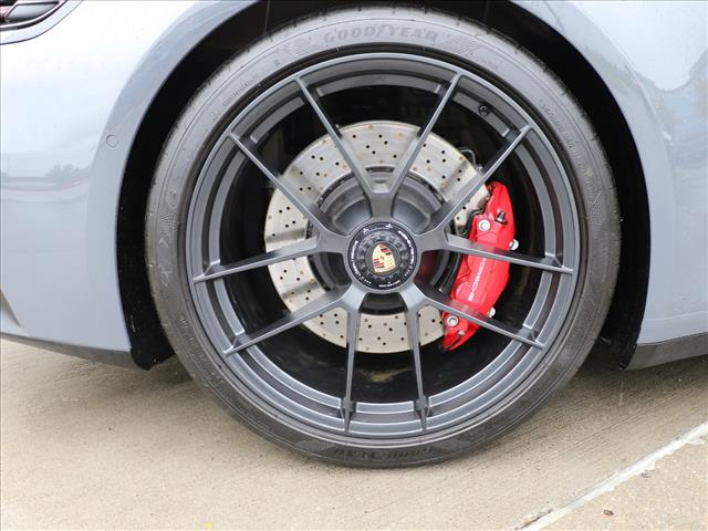 2025 Porsche 911 Carrera GTS