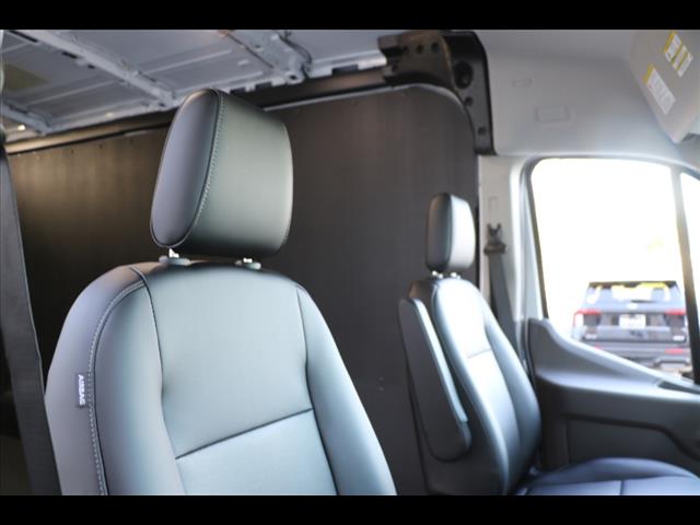 2025 Ford Transit 250