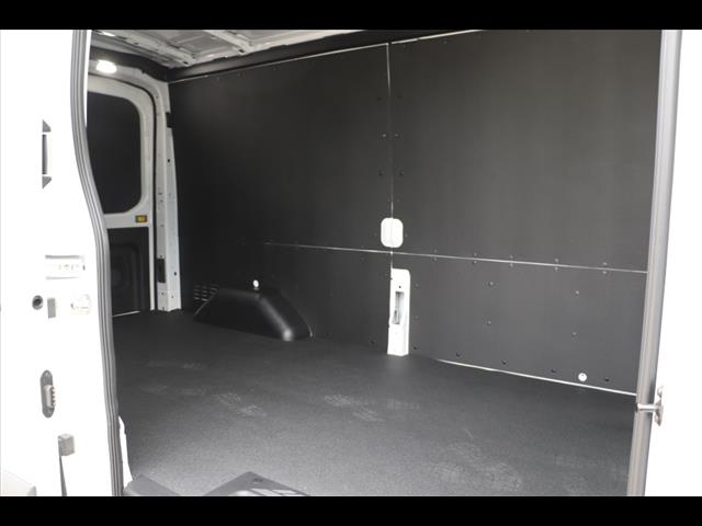 2025 Ford Transit Base