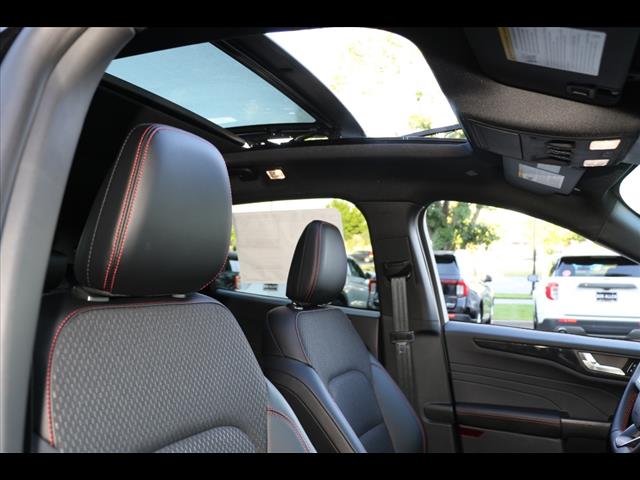 2025 Ford Escape Hybrid ST-Line Select