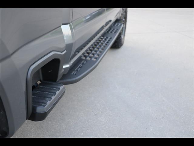 2025 Ford F-250 Super Duty XLT