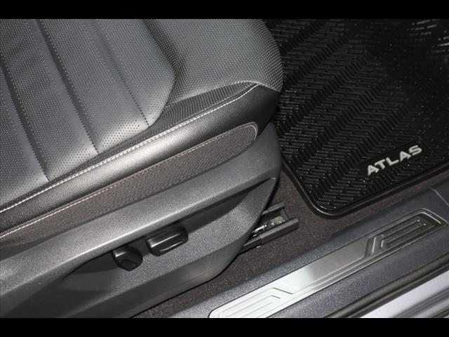 2024 Volkswagen Atlas SEL 4Motion