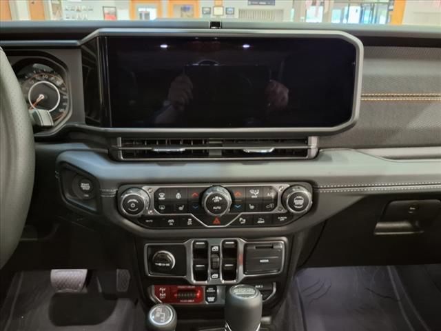 2025 Jeep Wrangler Rubicon 392