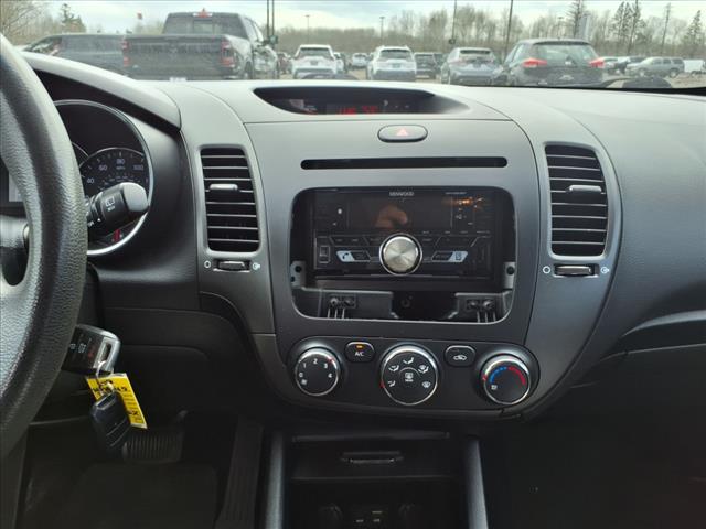 2016 Kia Forte5 LX