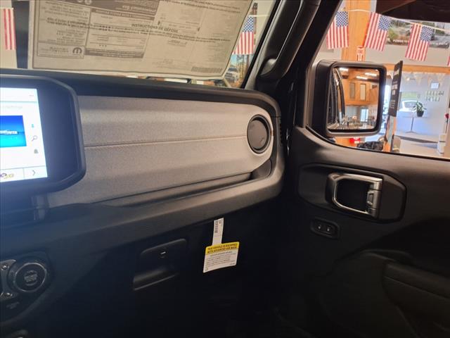 2025 Jeep Gladiator Sport