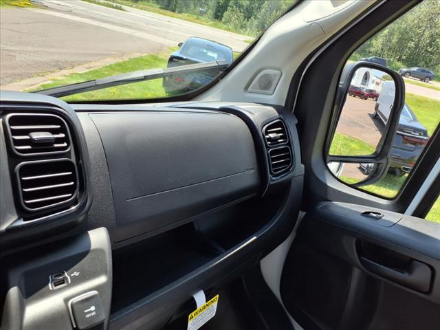 2025 RAM ProMaster Low Roof
